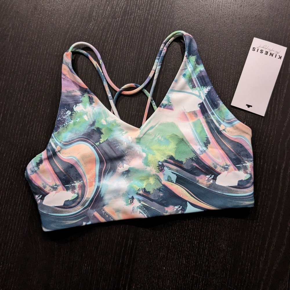NWT XS Kinesis Sports bra Dillard's